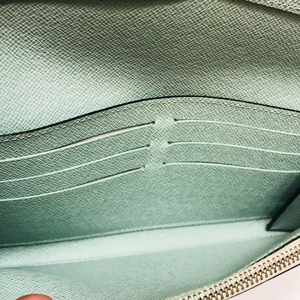 LOUIS VUITTON Electric Epi Tri-Color Flore Wallet - Picture 9 of 13